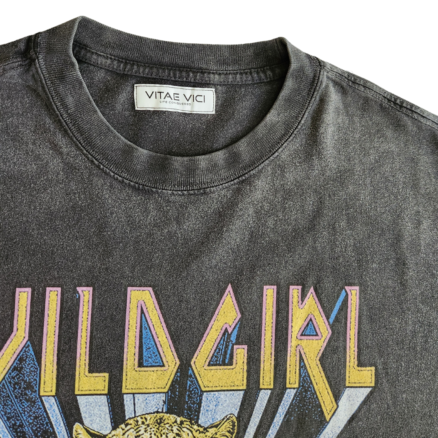 Wild Girl tee in retro gray